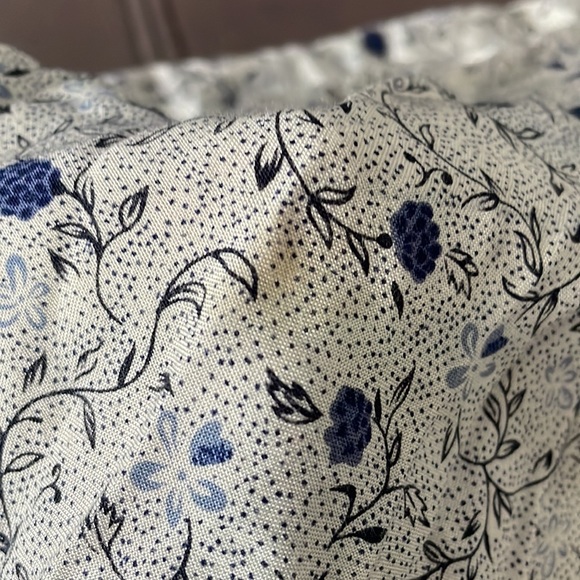 AMERICAN EAGLE OUTFITTERS Flower Design Wrap Around Skirt Size Medium - Picture 9 of 9